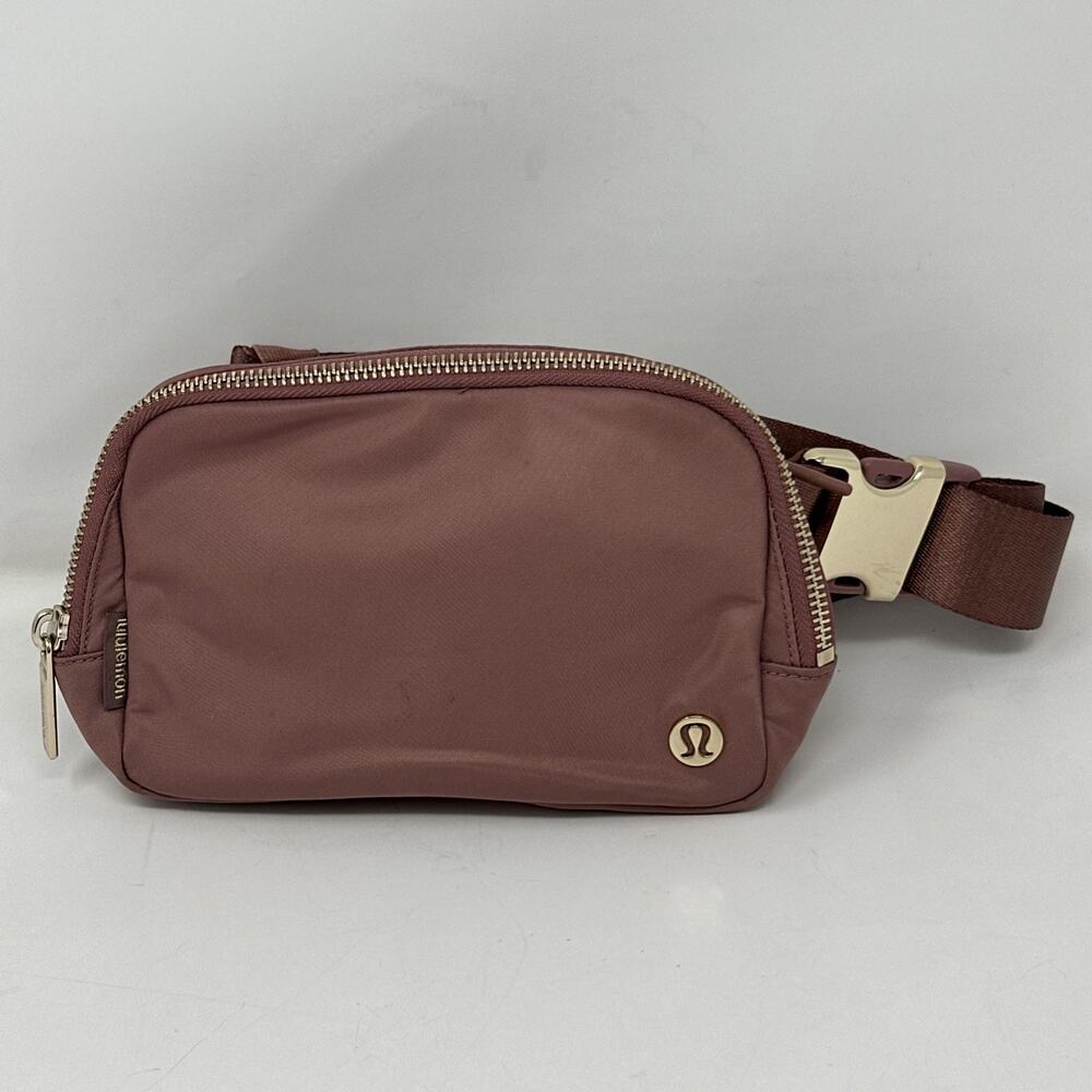 Lululemon Everywhere Crossbody Bag Spiced Chai Pink Rose Gold Metal Hardware